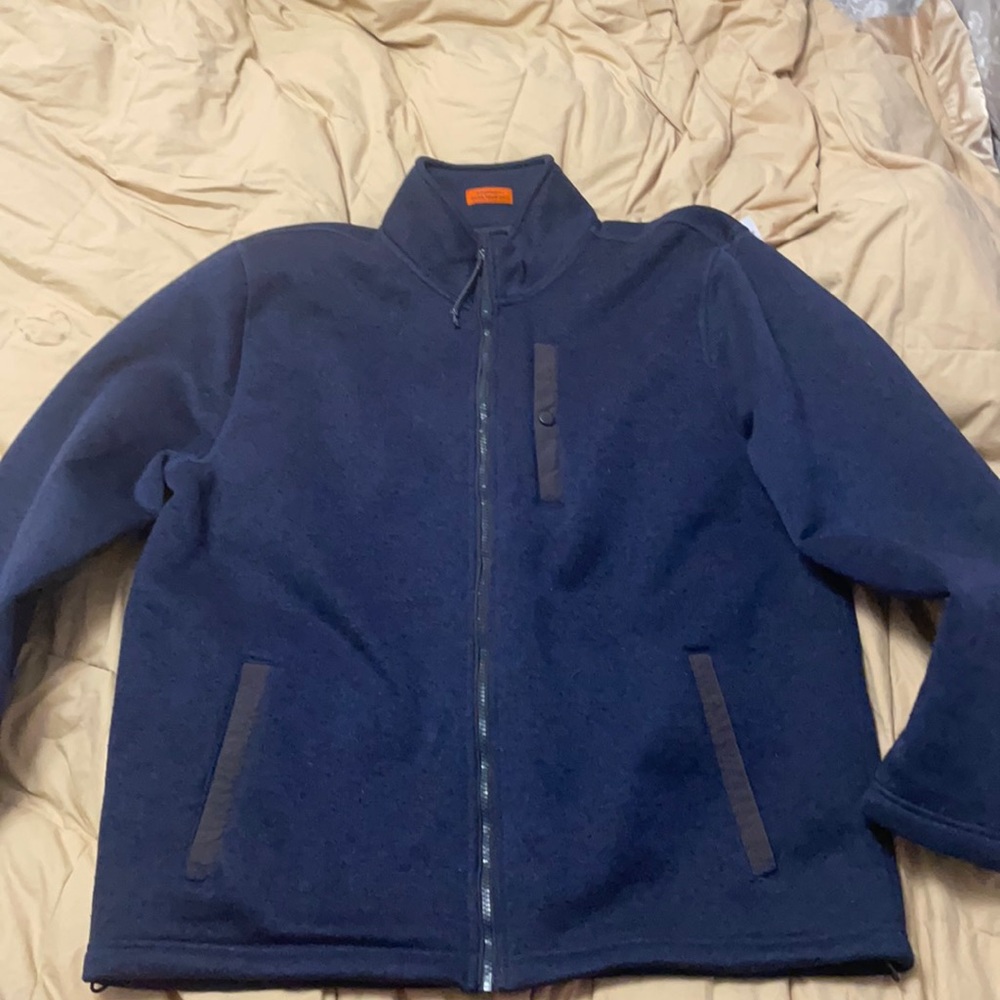 St. John’s Bay windproof, water resistant zip up fleece jacket. Men’s size XL